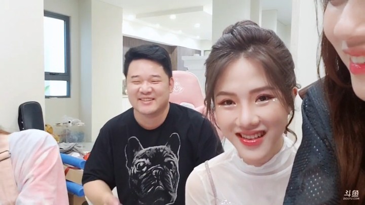 空姐真好看，有气质的