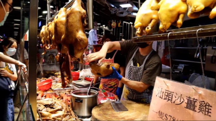 驰名卤水鹅香喷喷 肉质嫩滑超好食 吃过又买 烧乳鸽盐焗鸡卤水鸭也相当好味好吃 香港美食 潮兴烧腊卤味将军澳
