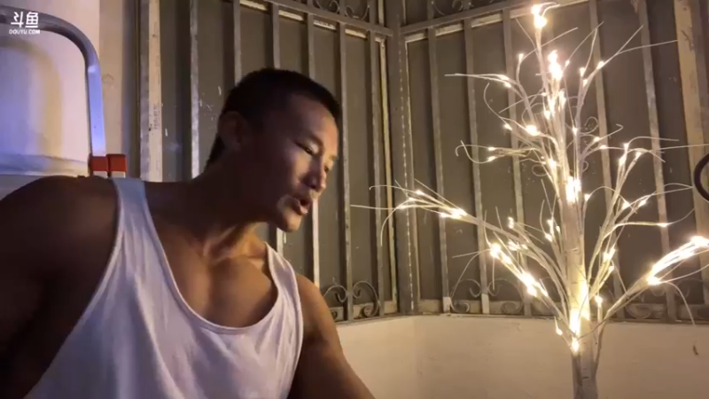 【2022-07-23 03点场】：健身练起来啊