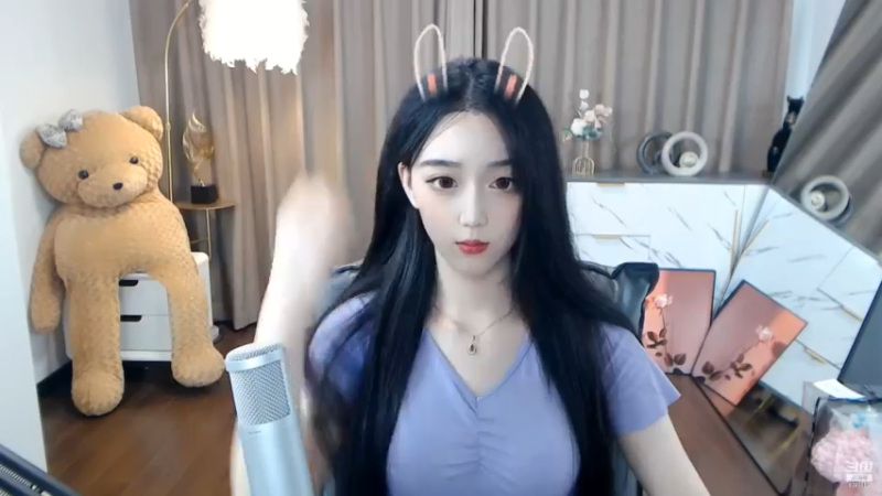美女兔兔可爱啊
