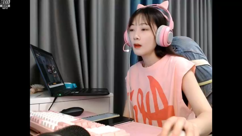 【2022-07-24 12点场】传情小小：小鹿：对不起，我迟到了~~
