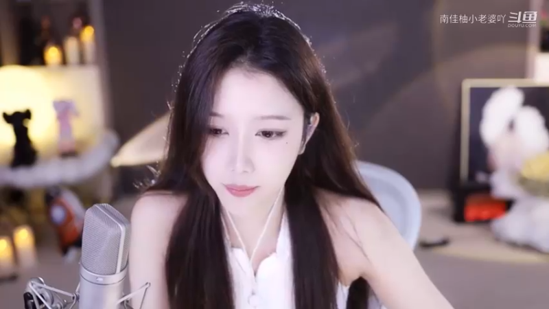萌七：和南妹连麦，太漂亮了~