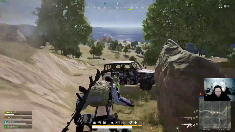 我在斗鱼看即将拥有人鱼线的PDD直播英雄联盟