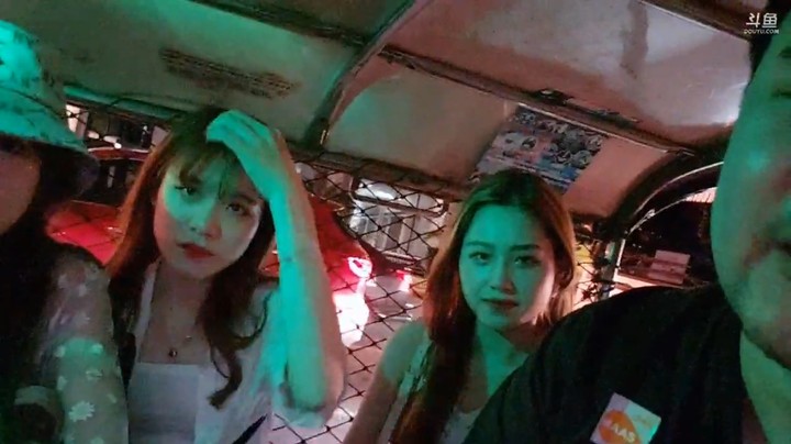面条带美女去泰国玩，大海开心啊