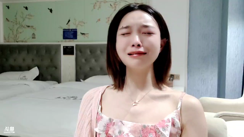 【户外】百变姑姑肖淑洁的精彩时刻 20220726 00点场