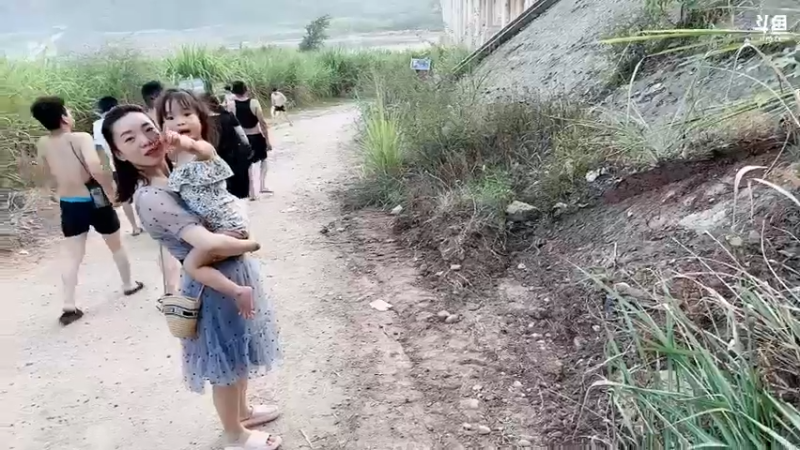 【2022-07-26 19点场】李永：哥哥们 吃个晚饭 来玩主机