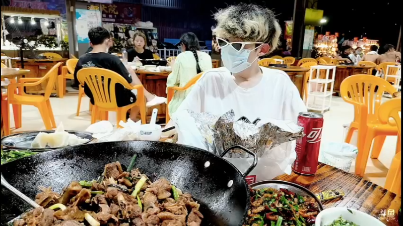 【2022-07-26 01点场】大胖狗koko：三亚大胖狗体力不支