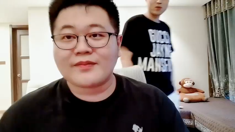 【2022-07-26 18点场】一笑zy：来找一阵雨玩 这两天开户外