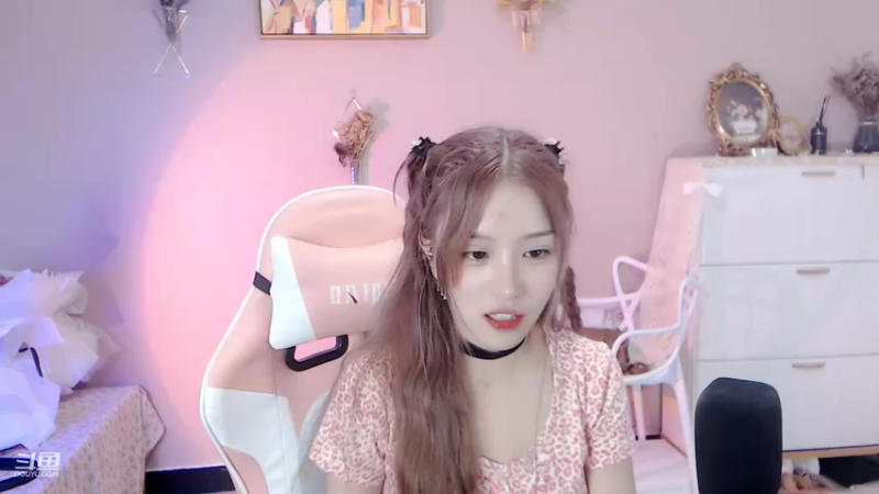 【2022-07-27 18点场】唐6儿：小奶团游戏舞蹈主播