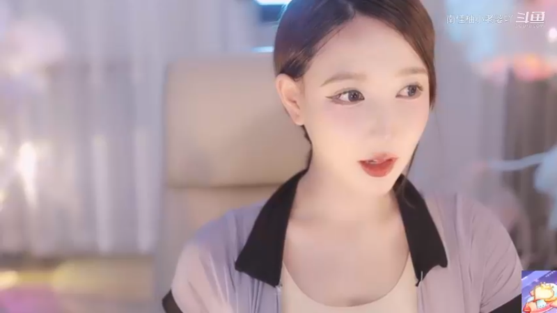 米娜好漂亮~~~