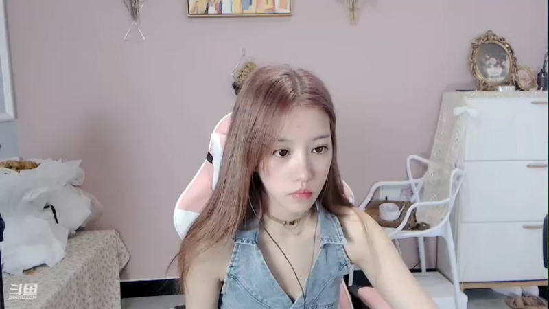 【2022-07-28 16点场】唐6儿：小奶团游戏舞蹈主播