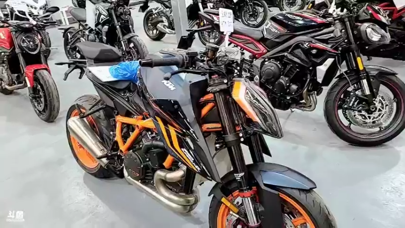 【2022-07-28 19点场】赛文柒Seven：【西安】今天看看车