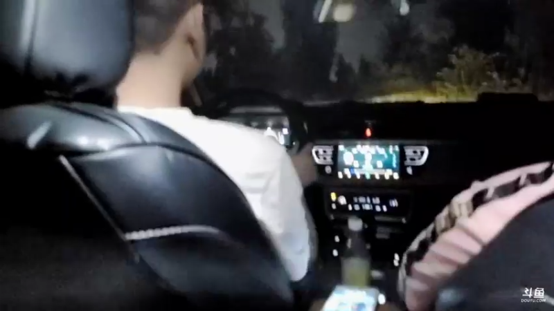 【2022-07-29 20点场】郑伟丶：今天户外抓金蝉