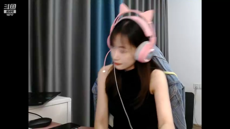 【2022-07-30 18点场】传情小小：小鹿：今天能上50豆吗？