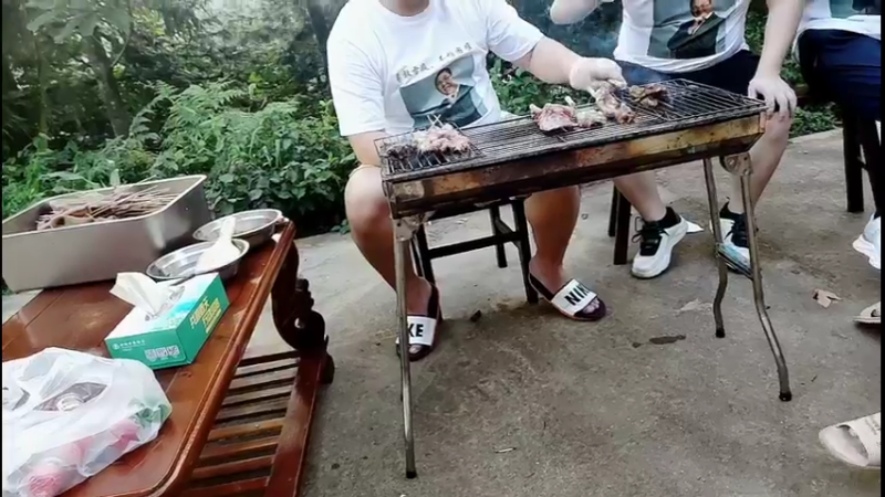 【2022-07-30 18点场】雷疯小叔：今晚在户外直播烧烤水友大会！