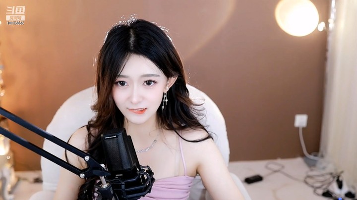 桃子美女小姐姐真好看，她说马甲线不在，体重也没变