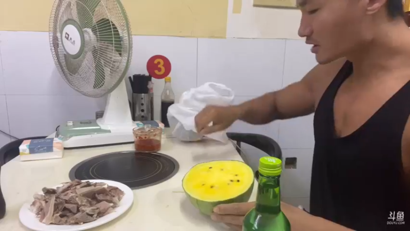 【2022-07-31 00点场】毅：健身练起来啊