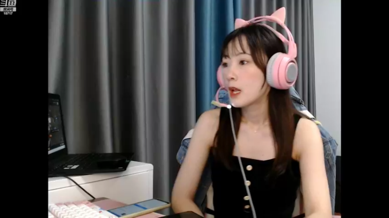 【2022-07-31 18点场】传情小小：小鹿：7月最后一天，愿8月美好