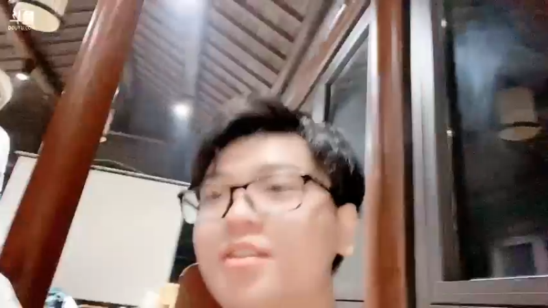 【2022-07-30 22点场】WadeOvO丶：和导少出来玩两天 休息
