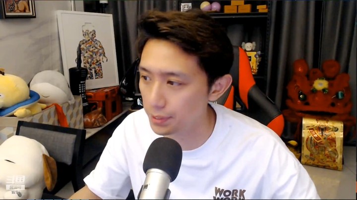 博哥想要当别人的大哥，直播算是玩明白了