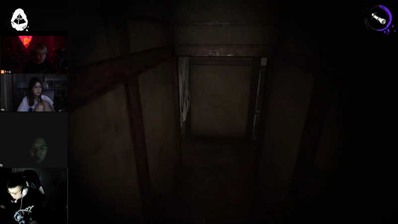 我在斗鱼看即将拥有人鱼线的PDD直播英雄联盟