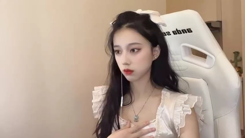 【2022-07-29 20点场】艾琳bigbaby：二台时间。