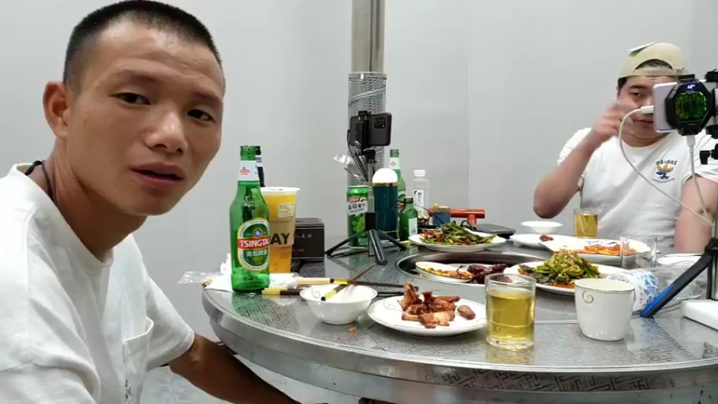 【2022-07-27 21点场】叶子户外：出发去恩施！在高铁上