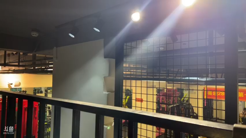 【2022-08-02 18点场】黑人毅：健身练起来啊
