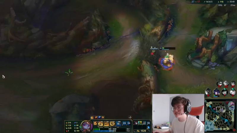 【2022-07-30 18点场】何二抛zZ：2pao：每天都摆 自律的摆哥