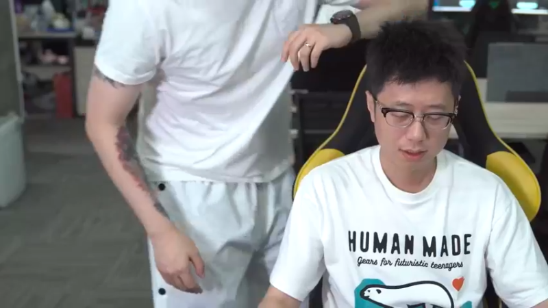 XDM只能说演技方面我还是很有天赋的嘛~嘿嘿