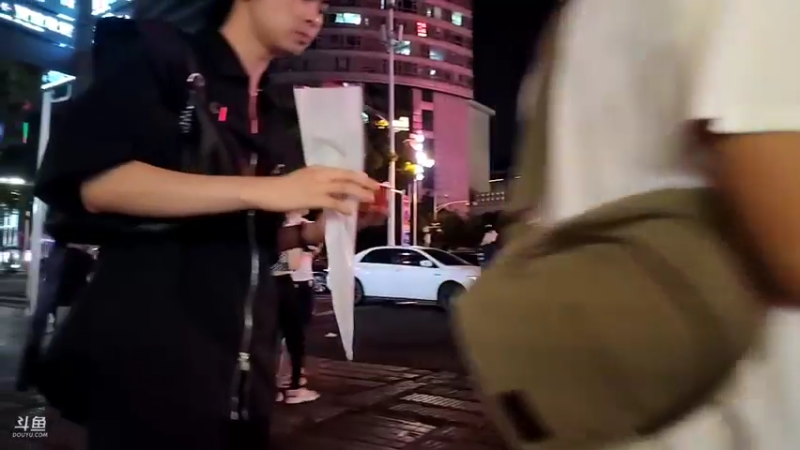 【2022-08-03 23点场】蓝战非OvO：七夕卖花一天能赚多少钱