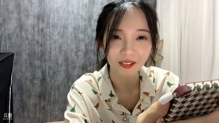 美女小姐姐说话也有意思