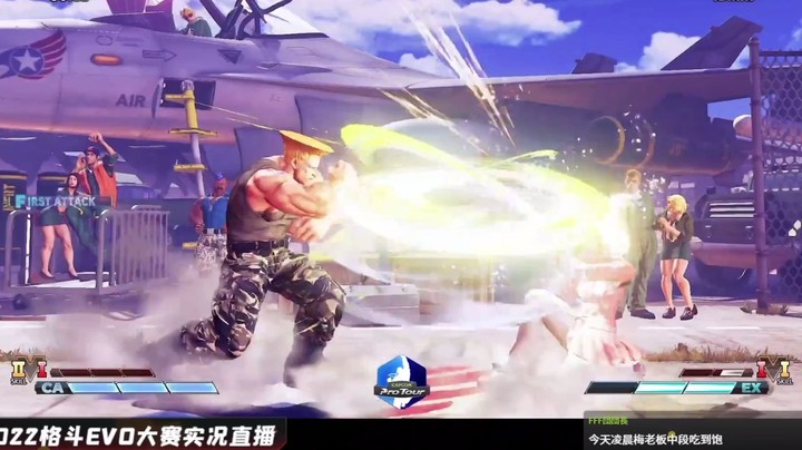 街霸5：梅原大吾在EVO大赛中险些落败，手柄卡琳玩家打的相当出色
