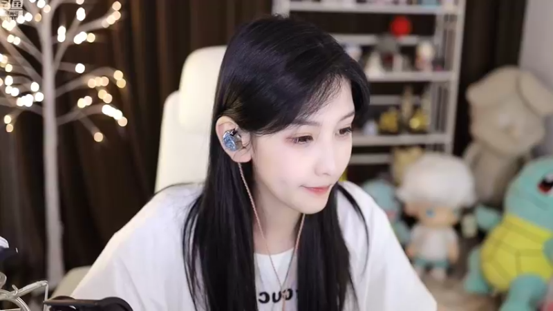 【2022-08-08 01点场】叶知秋Vanessa：秋：钻粉狂欢 越努力越幸运