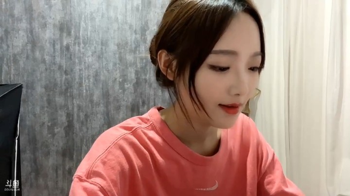 美女小姐姐说有人表白我不会拒绝，要有礼貌