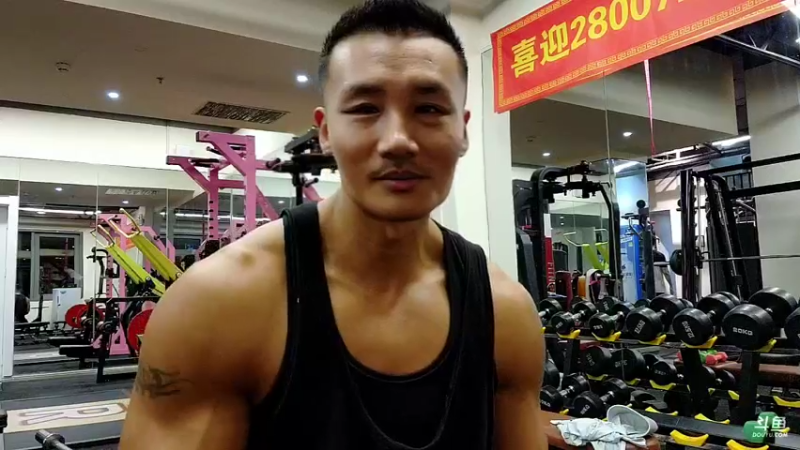 【2022-08-08 19点场】黑人毅：带表妹训练