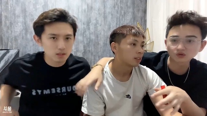 博哥和牙牙大舅哥聊天很诚恳，大家都想做好节目啊