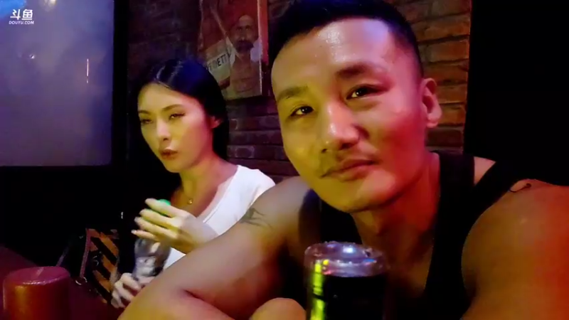 【2022-08-08 23点场】黑人毅：带表妹训练