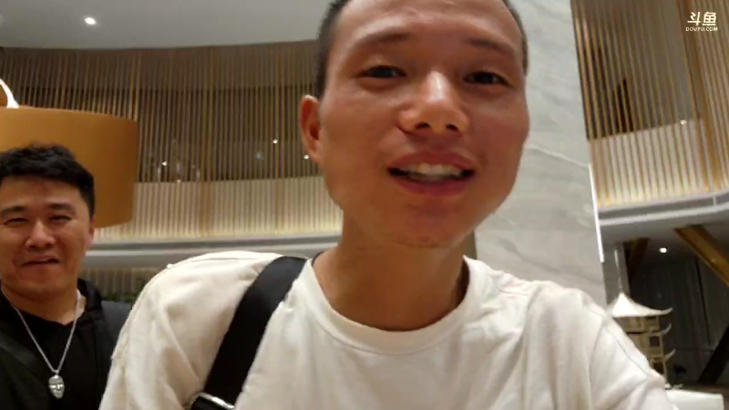 【户外】叶子户外的精彩时刻 20220809 00点场