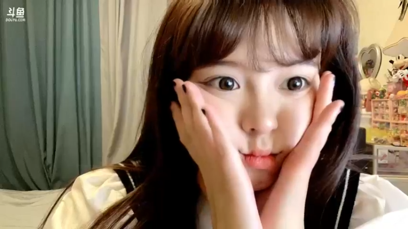 【2022-08-09 19点场】douyu小漠：由乃：声卡坏了