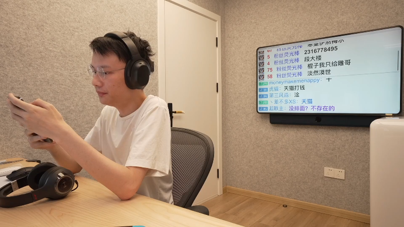 我在斗鱼看超级小桀直播马里奥制造