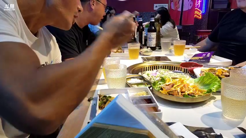 【2022-08-12 20点场】黑人毅：晚上吃烤鸭