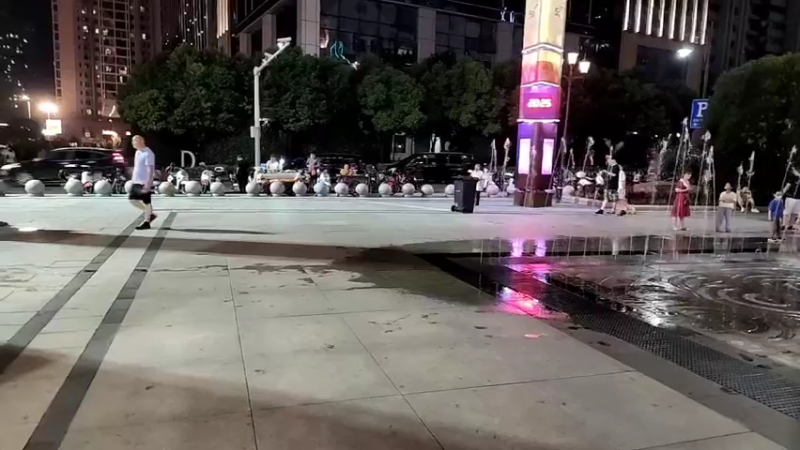 【2022-08-08 20点场】叶子户外：《节目结束》武汉day2