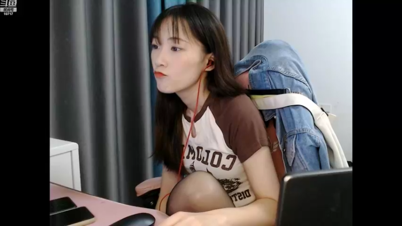 【2022-08-14 15点场】传情小小：小鹿：今天还是一样的~