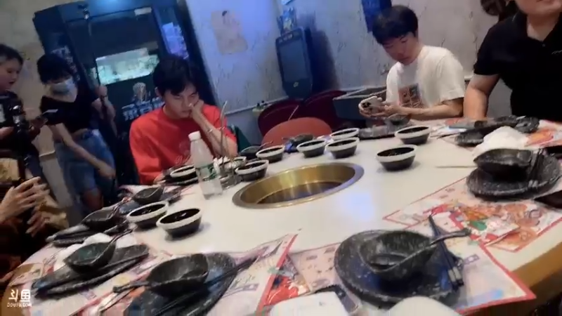 【2022-08-15 17点场】eStarPro易峥：eStarPro新星燎原冠军宝箱上线！