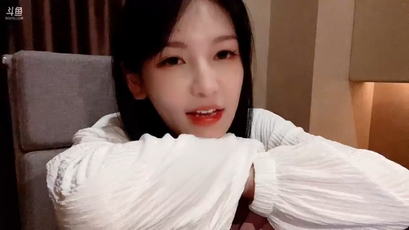 【2022-08-15 22点场】叶知秋Vanessa：秋：黄金双倍 回合肥不定时播户外