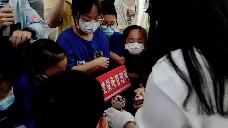 【2022-08-16 10点场】武汉市场监管：暑期亲子游之去给加油机体检吧！
