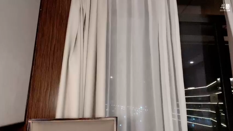 【2022-08-17 20点场】叶知秋Vanessa：秋：钻粉狂欢 回合肥晚点播