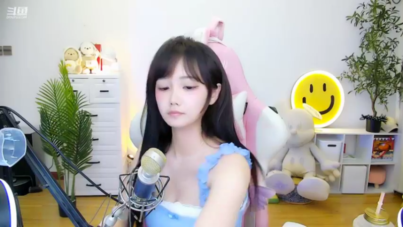 【2022-08-18 20点场】欣小菜：有车位❤元气少女带你飞