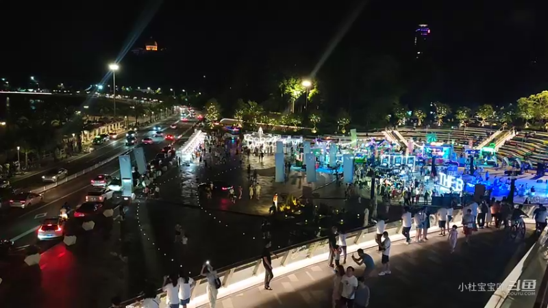 海天一色！与你一起感受清凉海边的绚丽夜晚，一起去旅行！